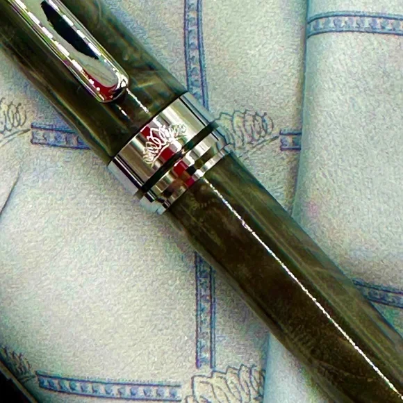 KWIAT DIAMOND Bride-To-Be Engagement Gift Set - Picture 7 of 15